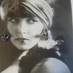 Rhinestone Flower Dangle Earrings